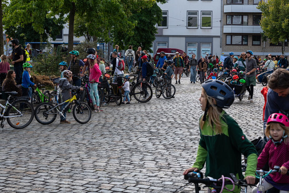 Ankunft auf dem Lucie-Flechtmann-Platz / September 2023