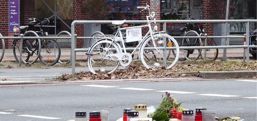 Ghostbike in der Ludwig-Roselius-Allee