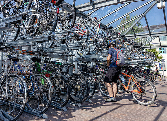 Fahrradabstellanlage an Bahnhof